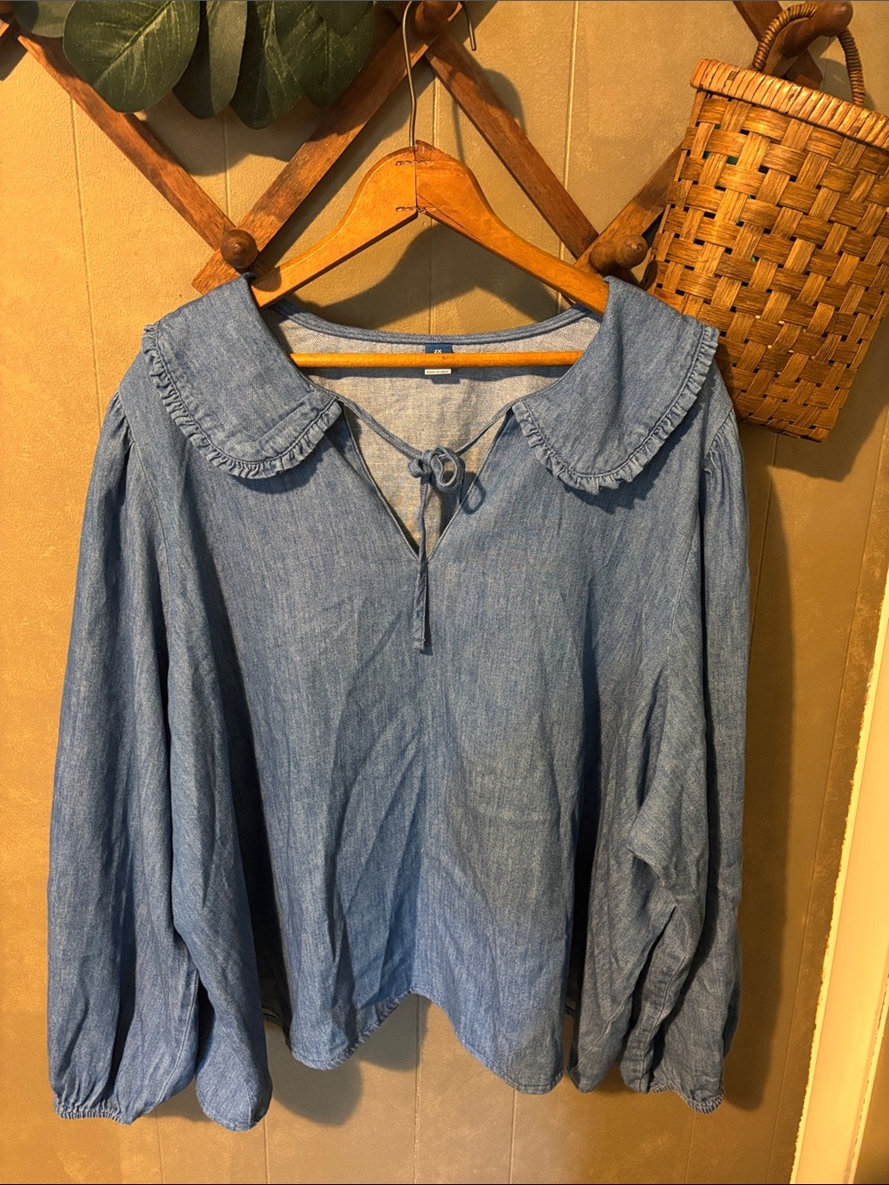 Old Navy Light Blue Peasant Blouse with Ruffled Peter Pan Collar